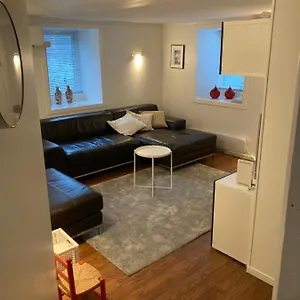 Apartament Kjellerleilighet - Naert Haukeland Sykehus.