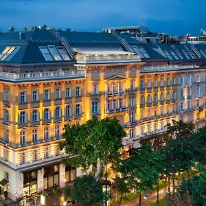 Grand Hotell