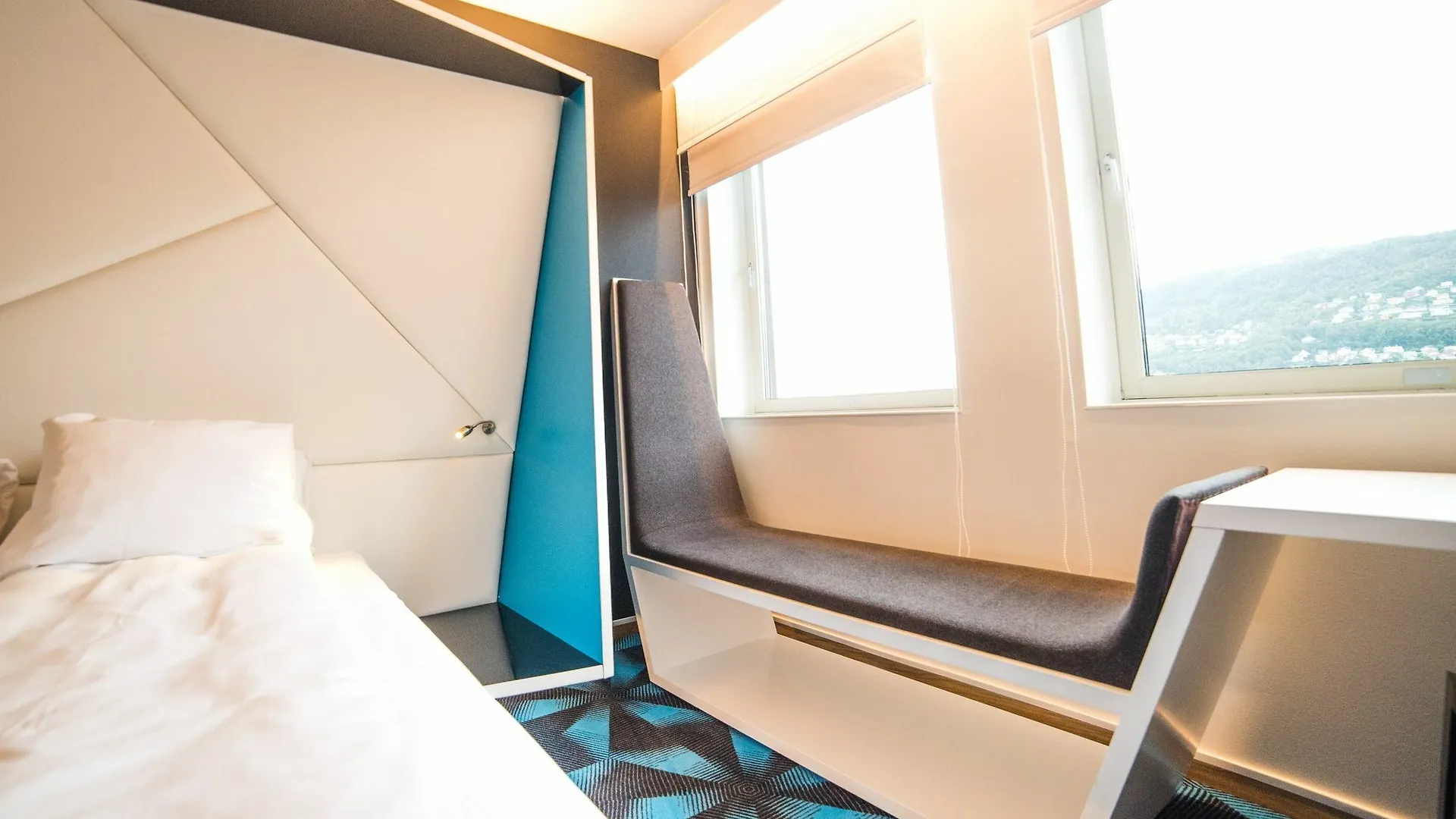 Magic Hotel Solheimsviken Bergen 3*,
